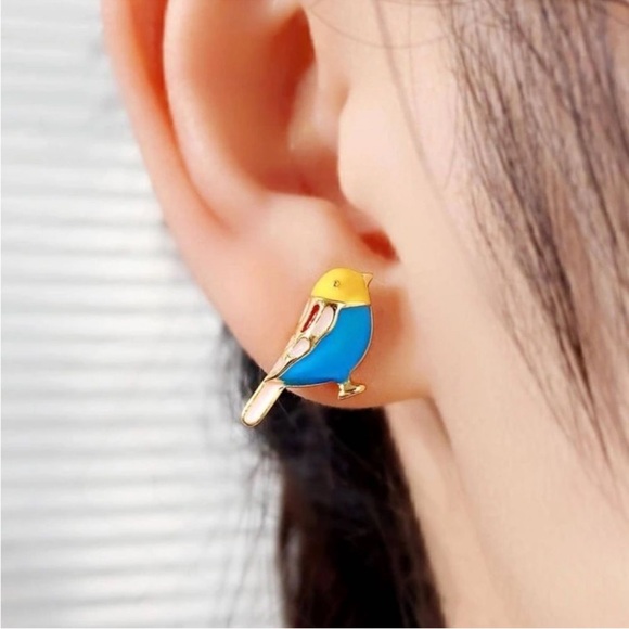 Brielle Bird Stud  Earrings #856 - Picture 2 of 2